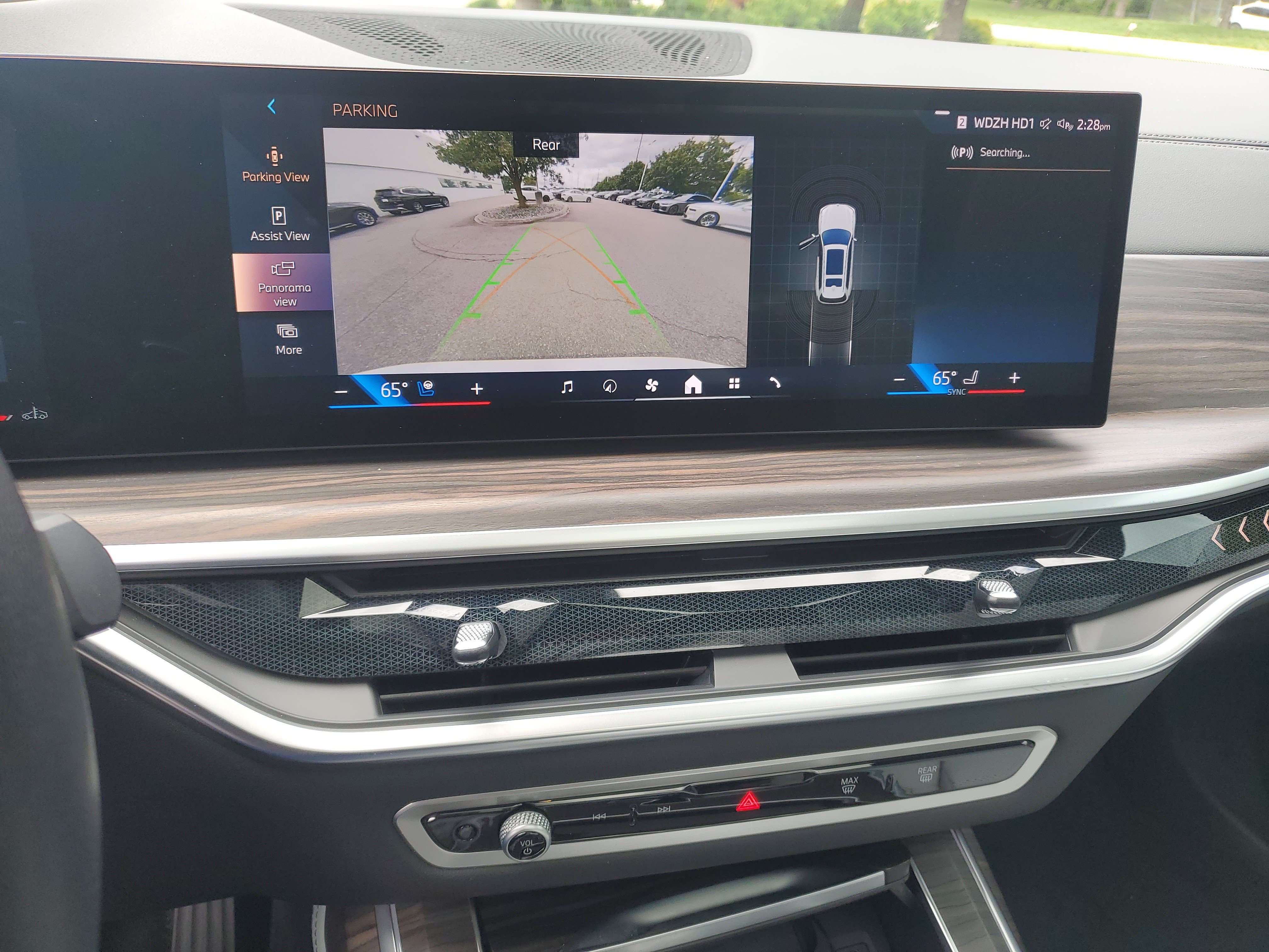 Certified 2024 BMW X7 xDrive40i w/ Executive Package AWD/4WD image 19