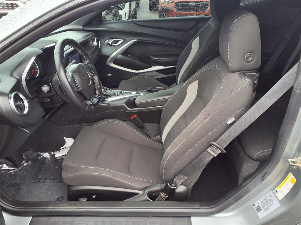 Used 2024 Chevrolet Camaro LT w/ Technology Package image 15