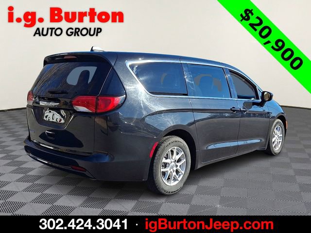 Certified 2023 Chrysler Voyager LX image 6