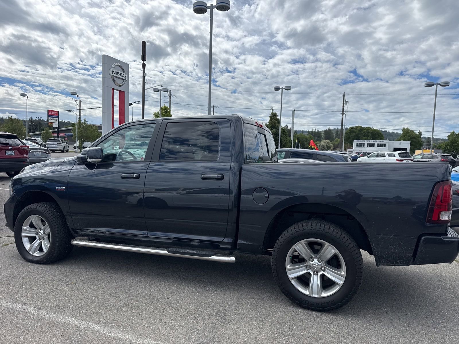 Used 2013 RAM 1500 Sport w/ Sport Premium Group AWD/4WD image 9
