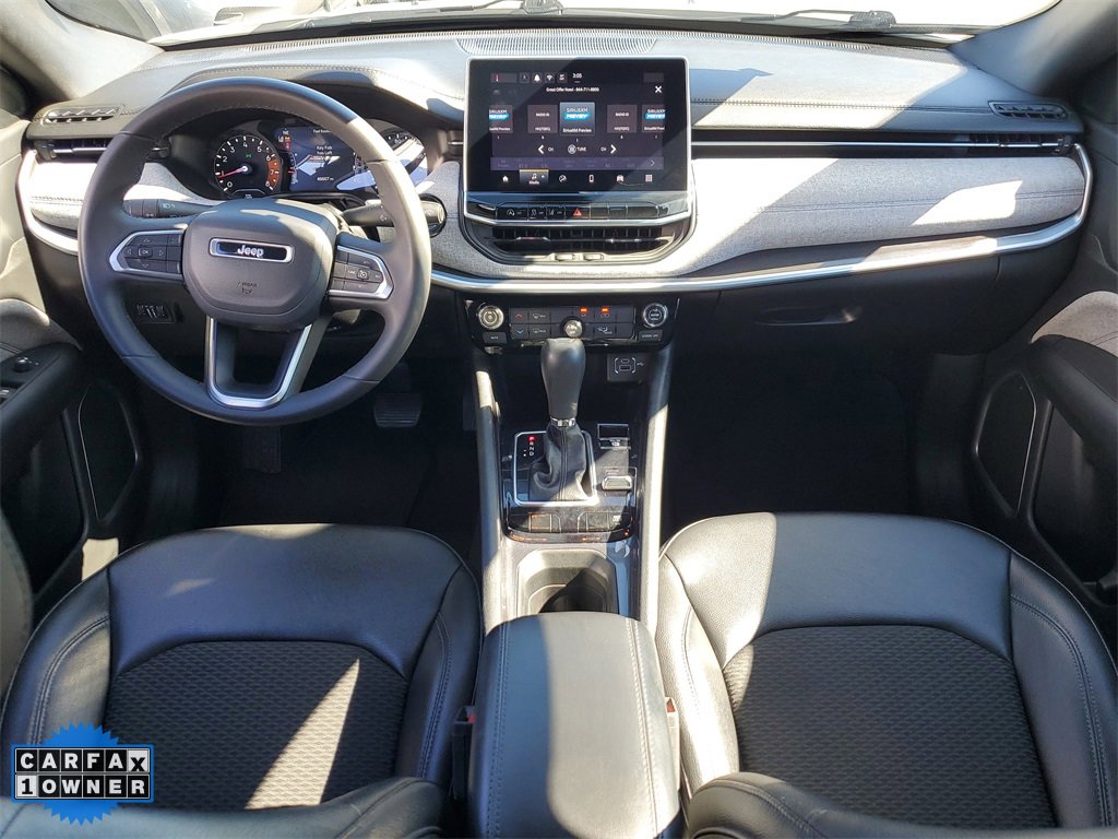 Used 2024 Jeep Compass Latitude image 10