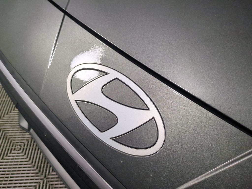 Used 2025 Hyundai Elantra SE FWD image 13