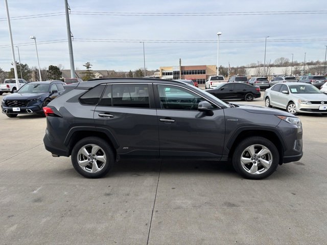 Used 2021 Toyota RAV4 Limited image 4