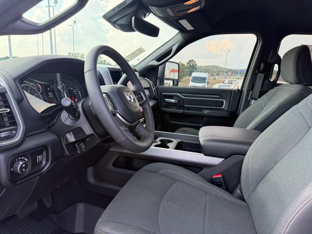 New 2026 RAM 2500 Big Horn AWD/4WD image 4
