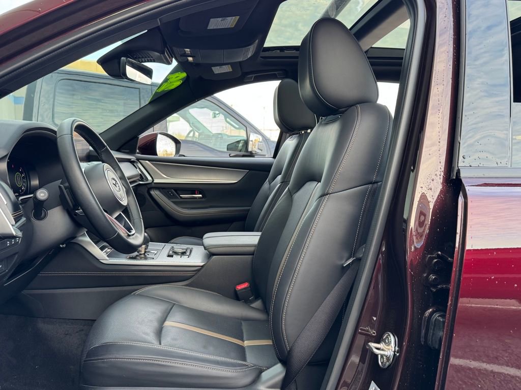 Used 2024 MAZDA CX-90 3.3 Turbo w/ Premium Plus Pkg image 16