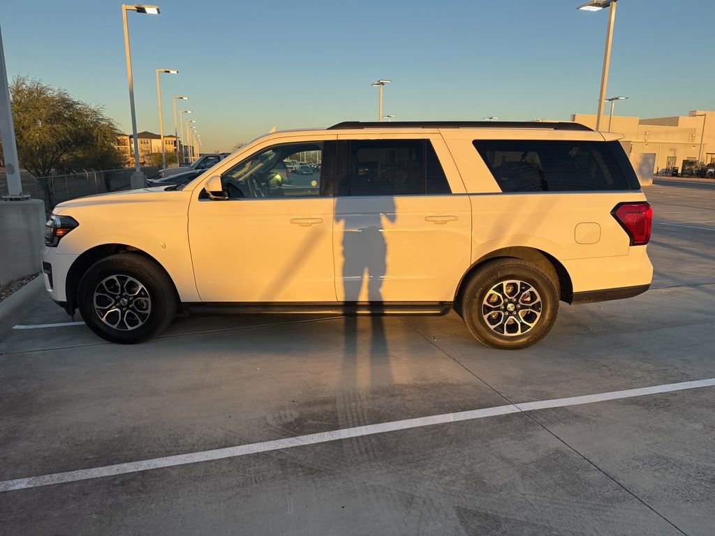 Used 2024 Ford Expedition Max XLT image 6