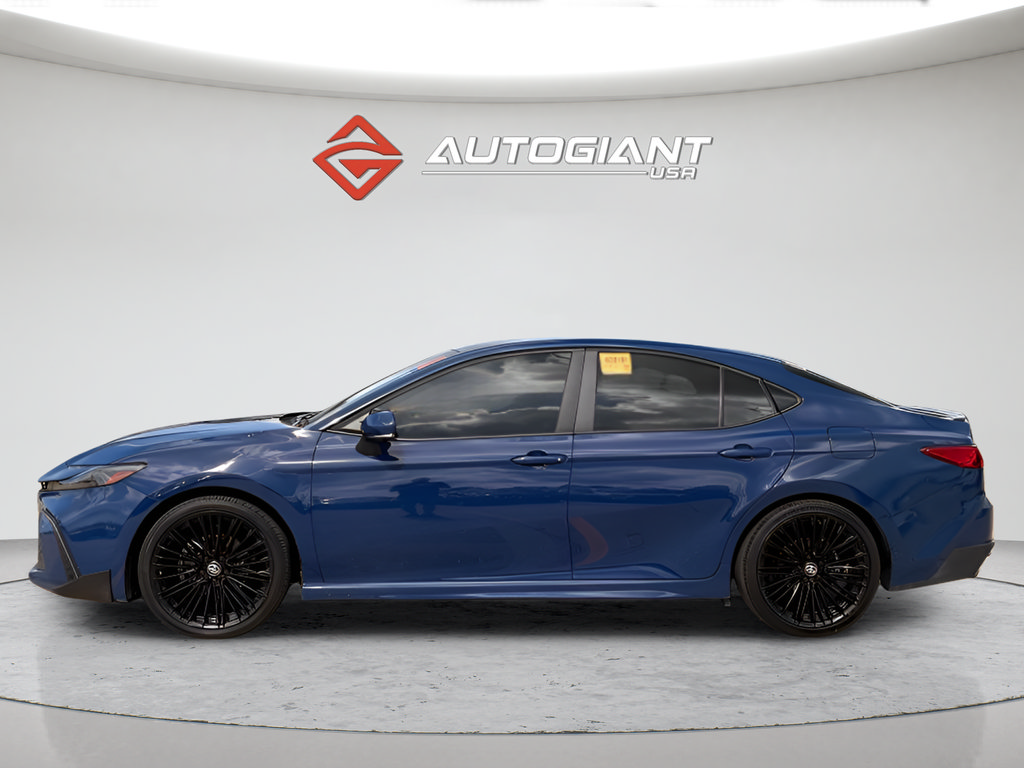 Used 2026 Toyota Camry SE FWD image 5