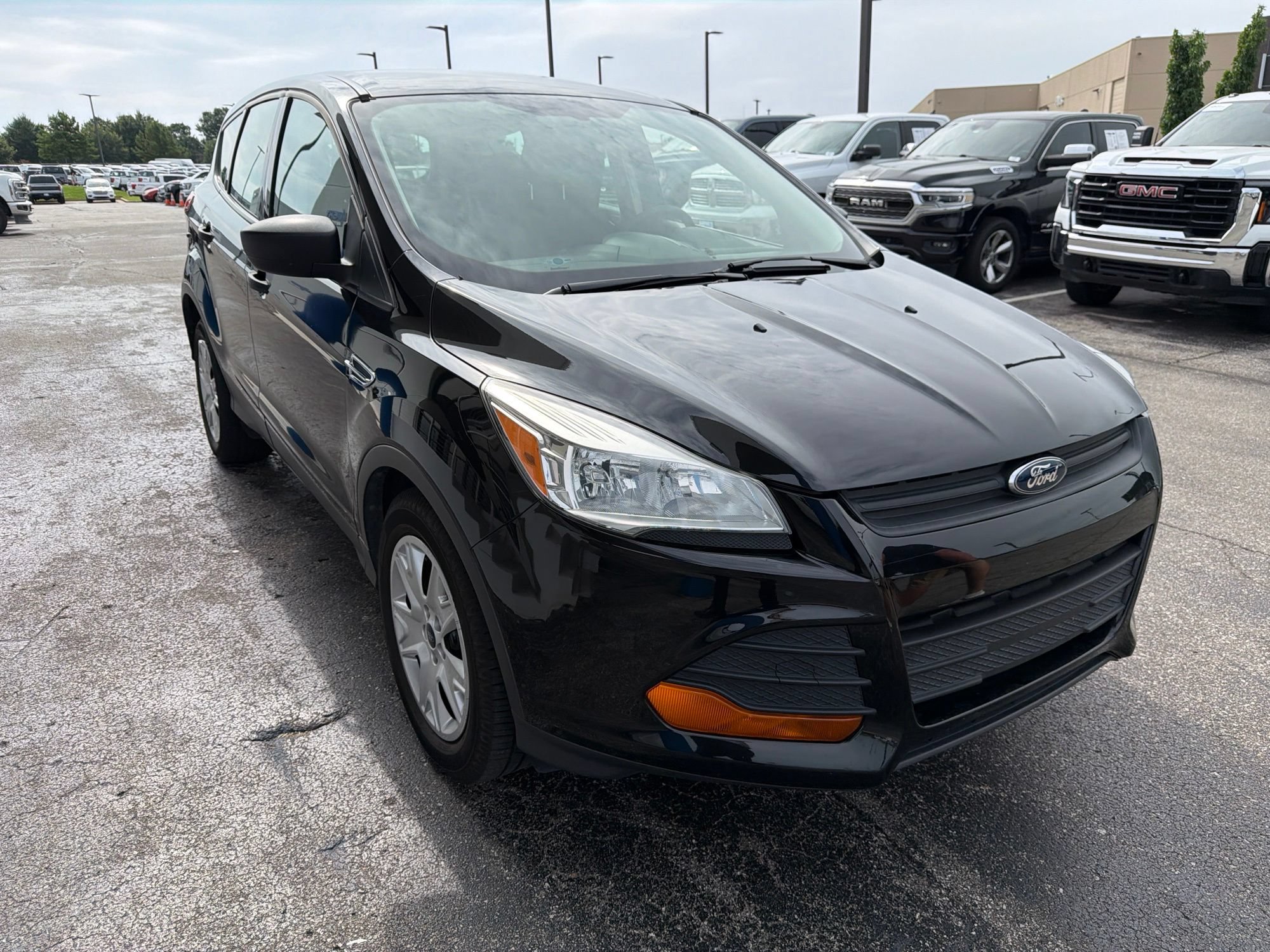 Used 2014 Ford Escape S FWD image 3