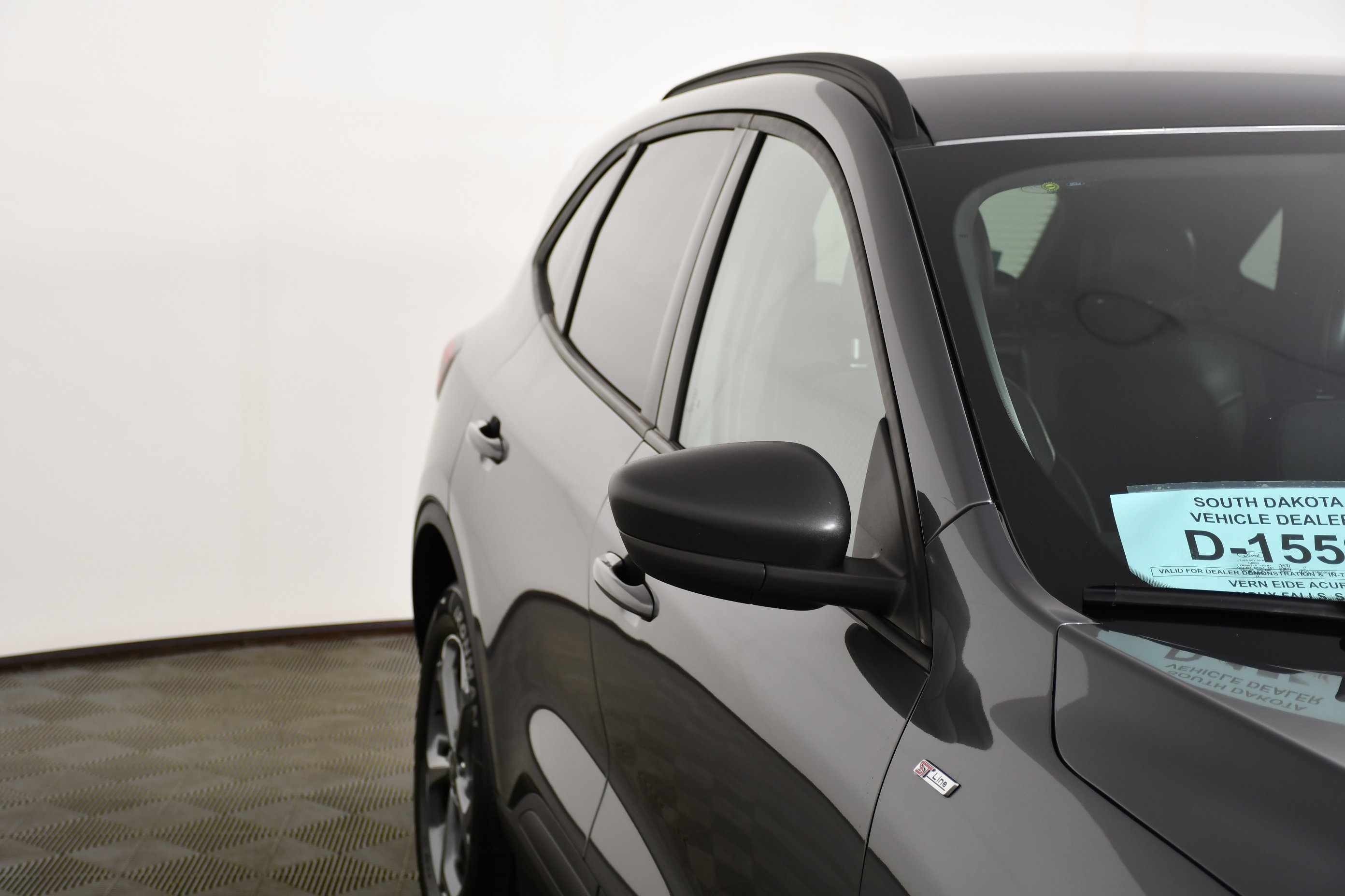 Used 2025 Ford Escape ST-Line image 14