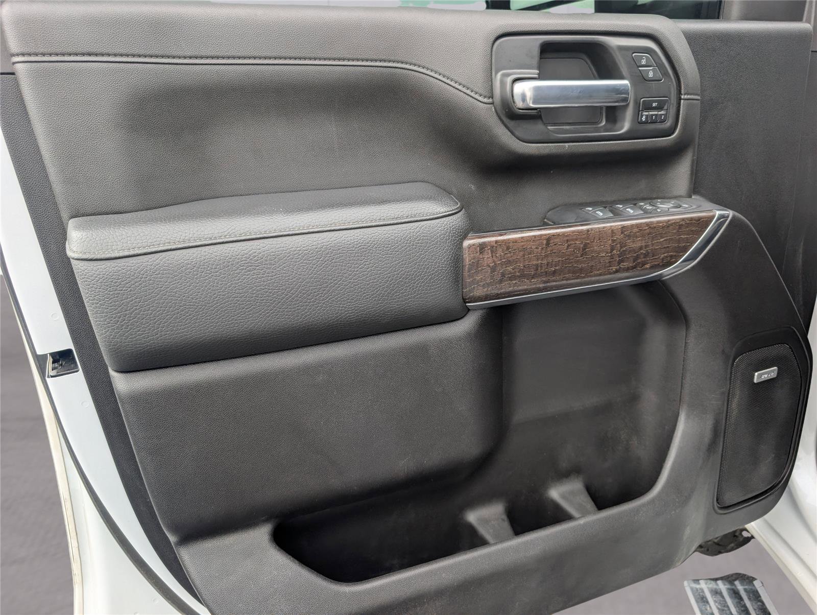 Used 2023 GMC Sierra 2500 Denali w/ Technology Package AWD/4WD image 15