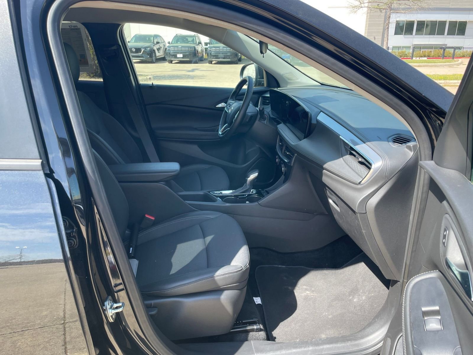 Used 2025 Buick Encore GX Preferred image 37