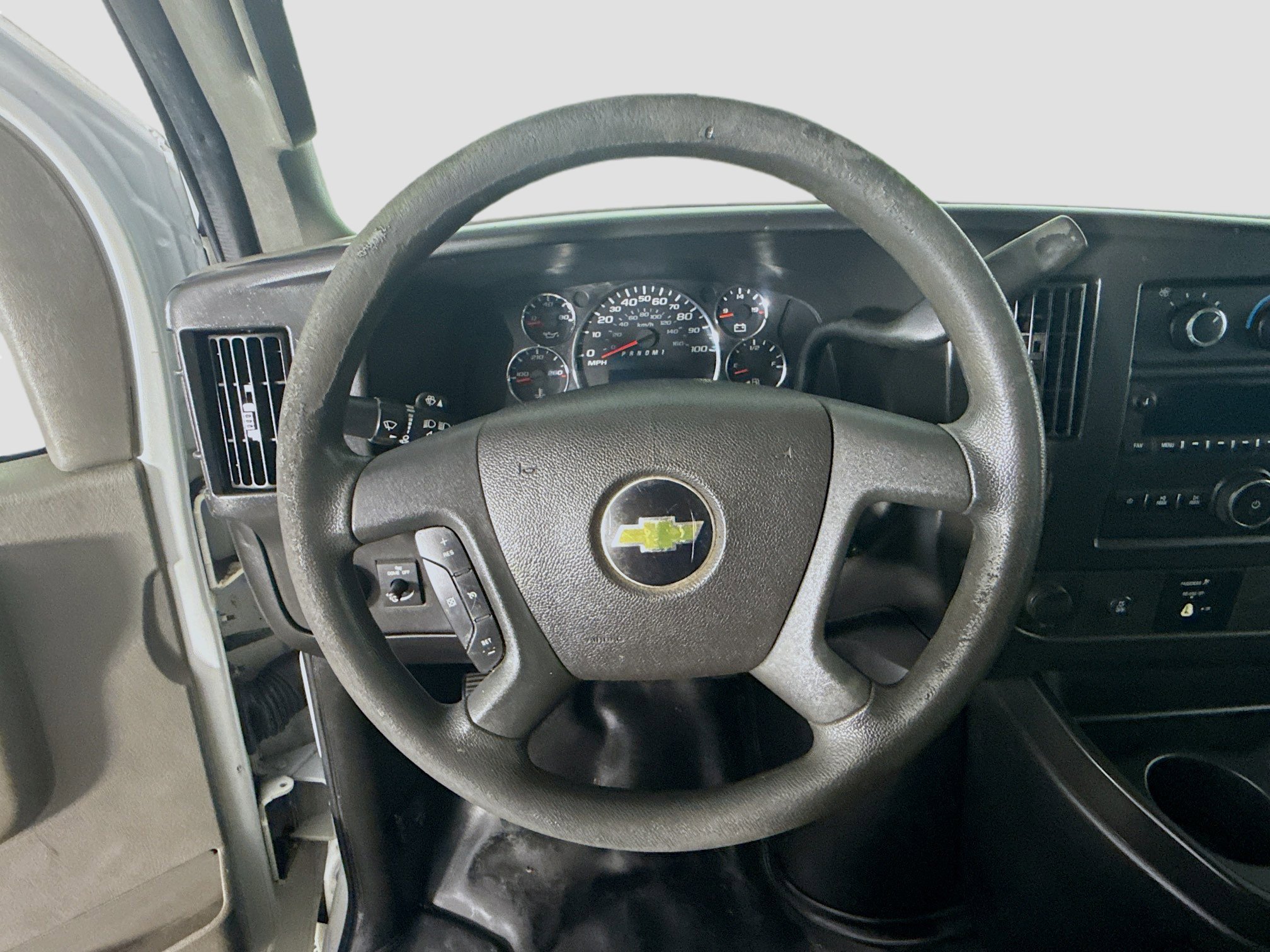 Used 2017 Chevrolet Express 2500 image 13