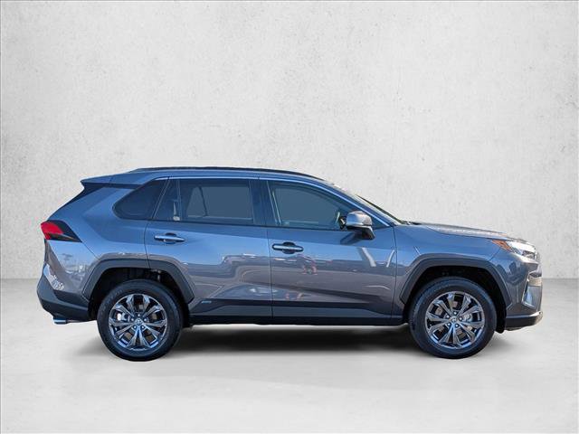 Used 2022 Toyota RAV4 Limited AWD/4WD image 4