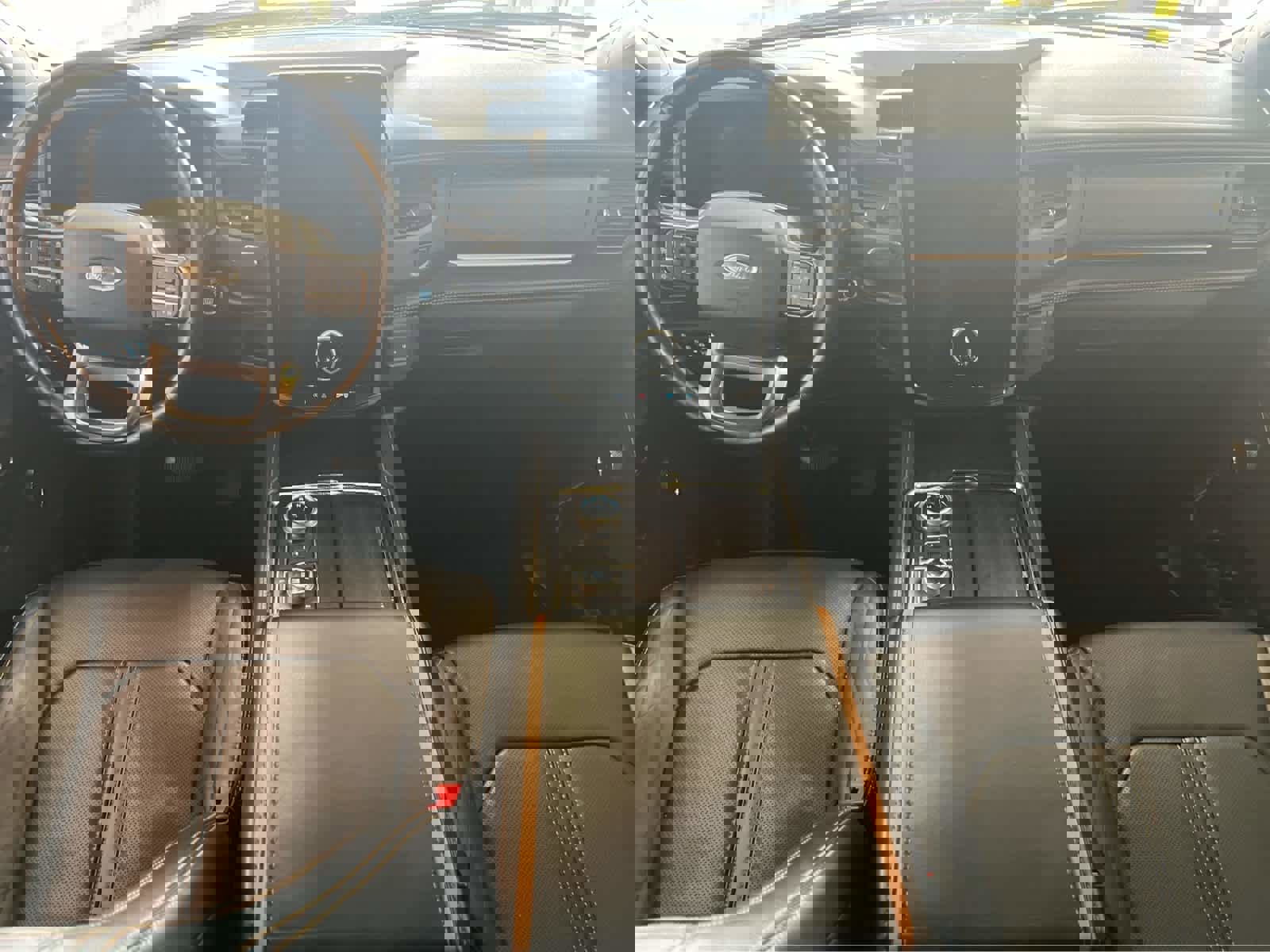 Used 2023 Ford Expedition Platinum image 11