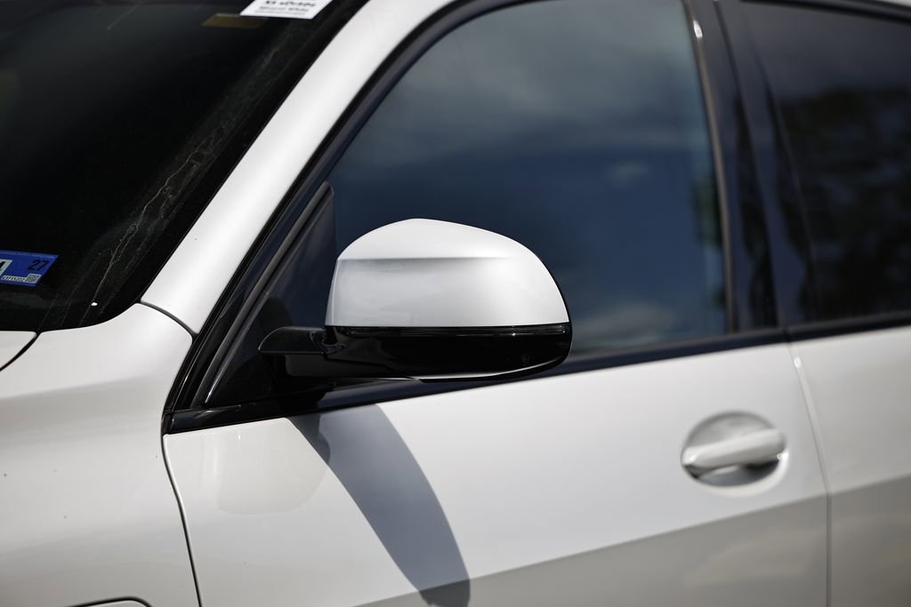 New 2026 BMW X5 xDrive50e w/ M Sport Package image 11