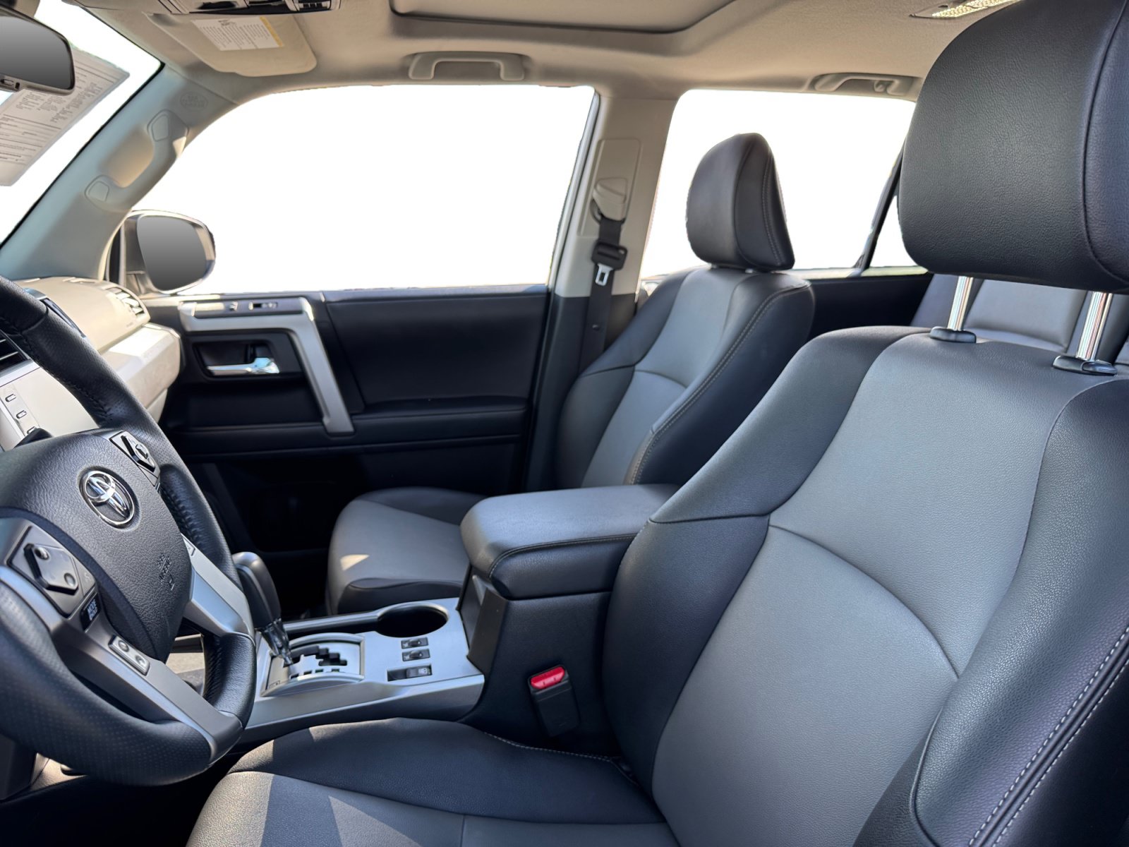 Used 2022 Toyota 4Runner SR5 Premium w/ Moonroof Package RWD image 9