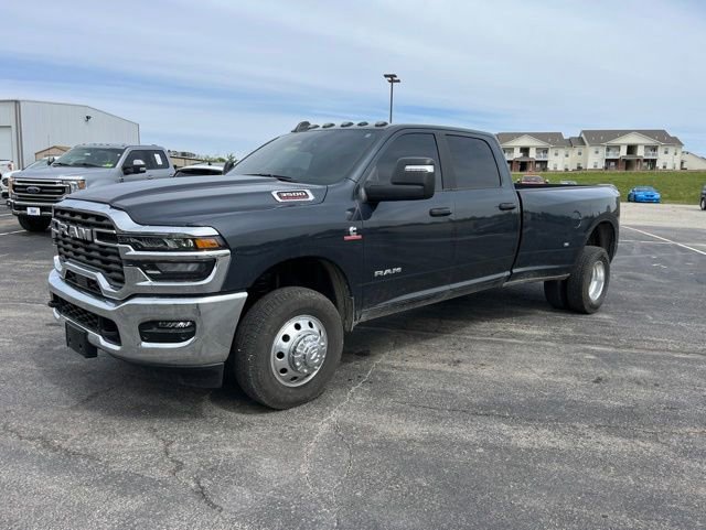 Used 2026 RAM 3500 Big Horn AWD/4WD image 1