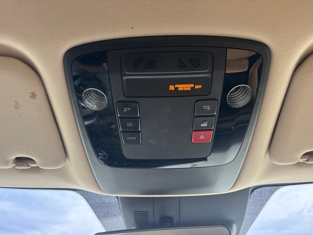 Used 2022 Kia Carnival EX FWD image 26