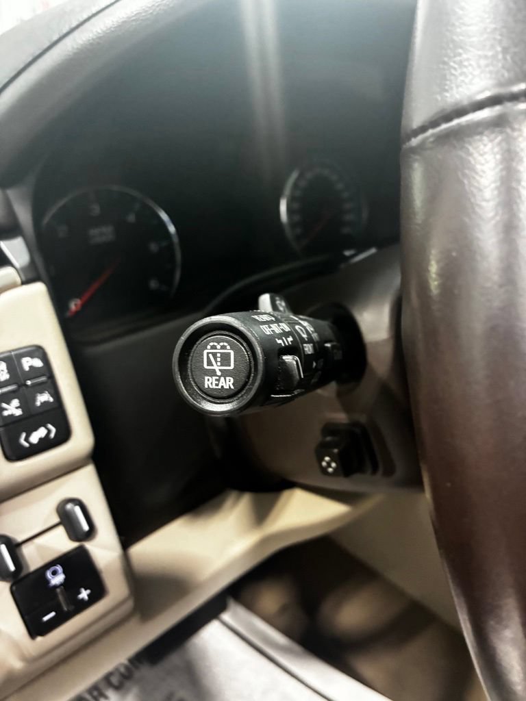 Used 2019 GMC Yukon Denali AWD/4WD image 25
