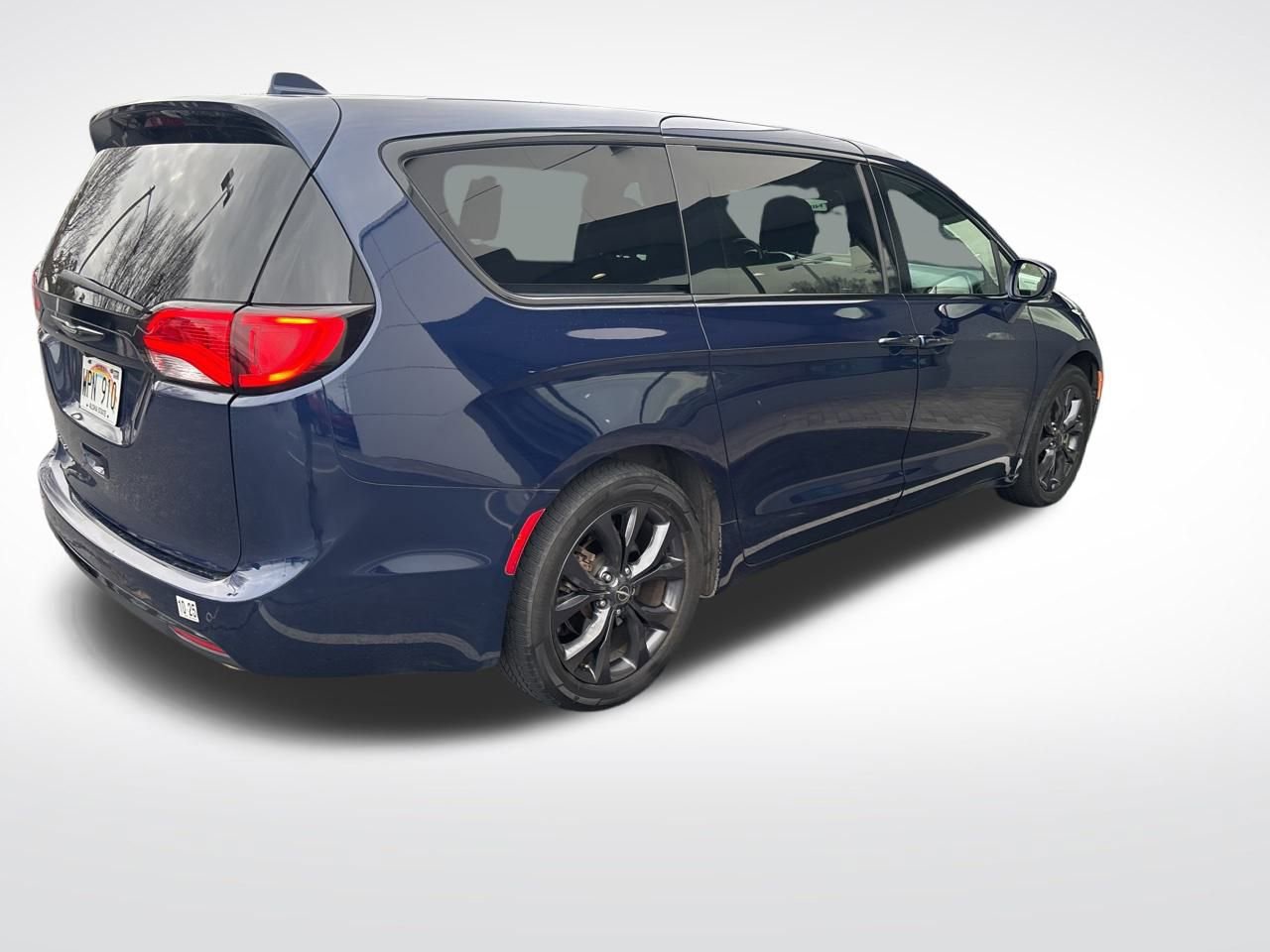 Used 2019 Chrysler Pacifica Touring Plus w/ S Appearance Package image 7