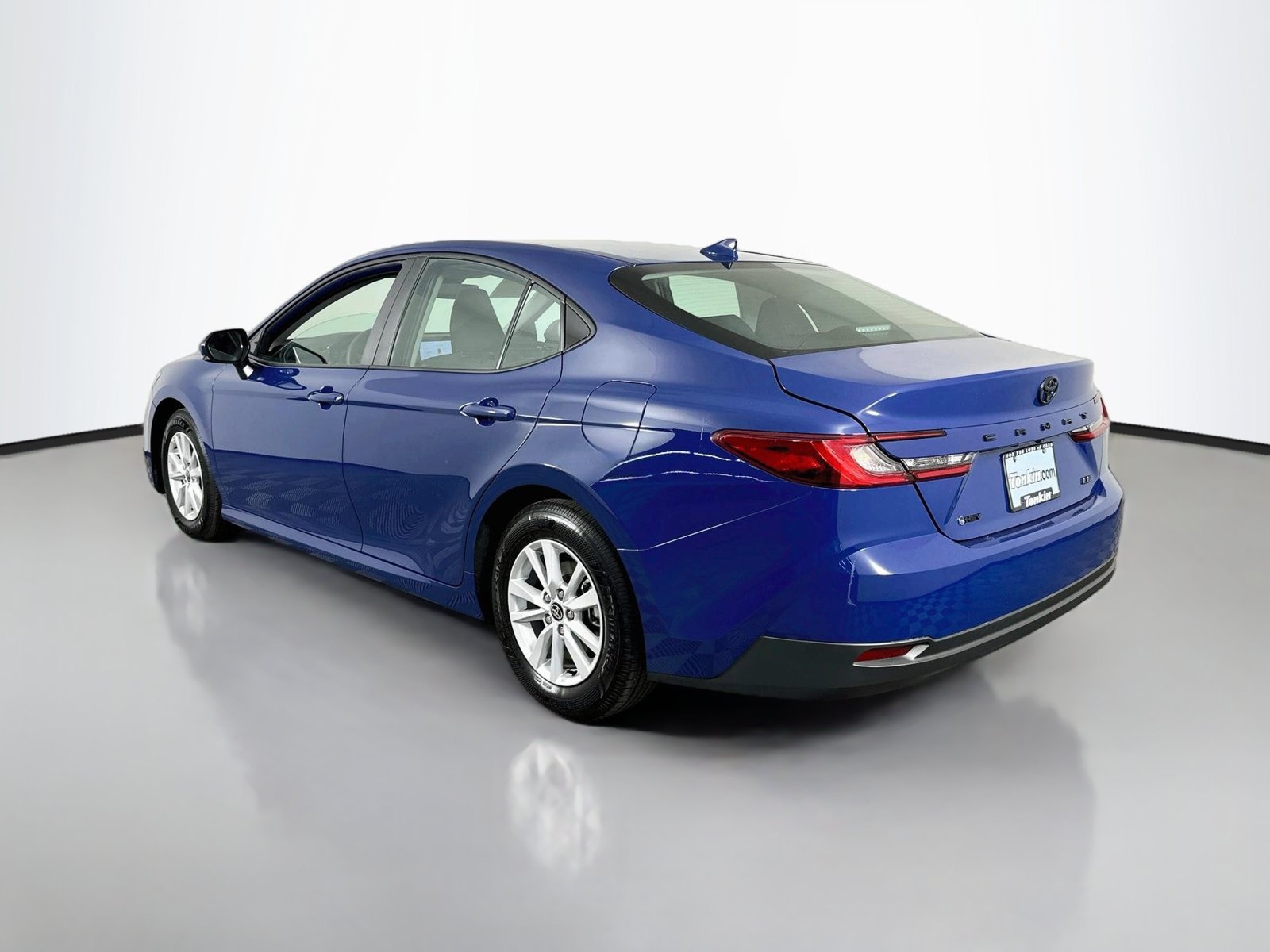 Certified 2026 Toyota Camry LE w/ Preferred Package 2 (TMS) FWD image 5