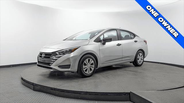 Used 2025 Nissan Versa S FWD image 2