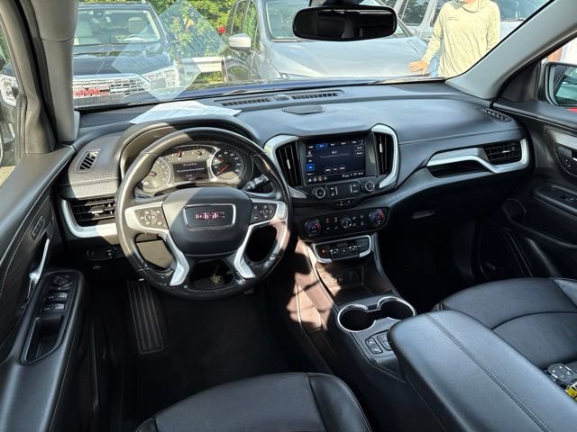 Used 2022 GMC Terrain SLT w/ Infotainment Package II AWD/4WD image 11