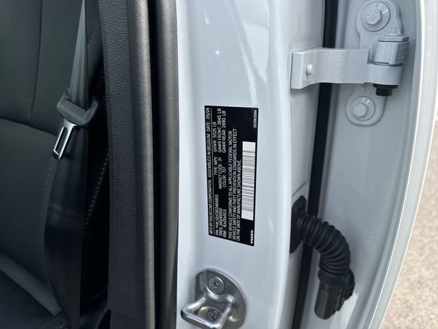 New 2025 Volvo XC40 B5 Plus w/ Protection Package Premier image 34