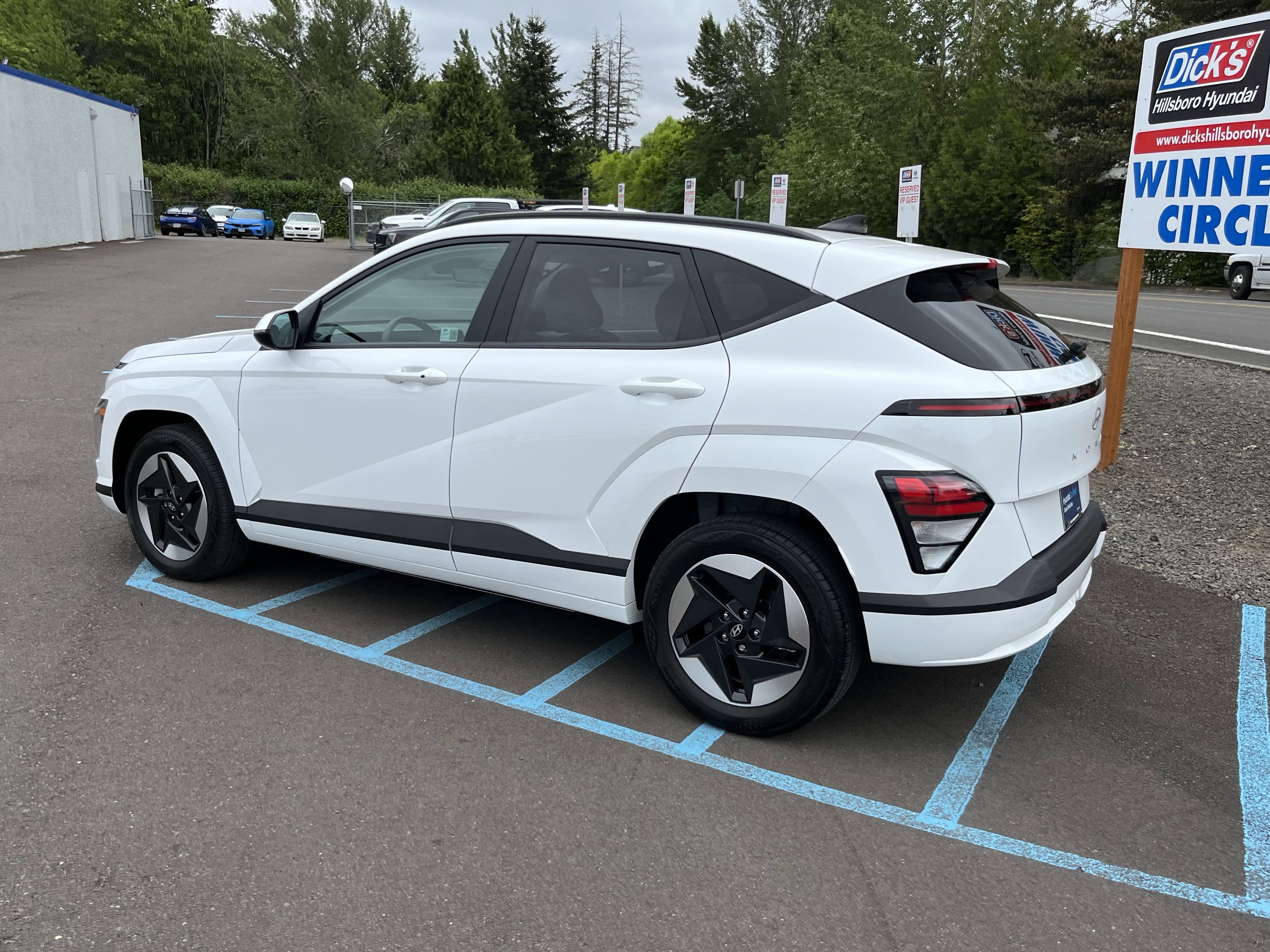 Certified 2024 Hyundai Kona SEL FWD image 3
