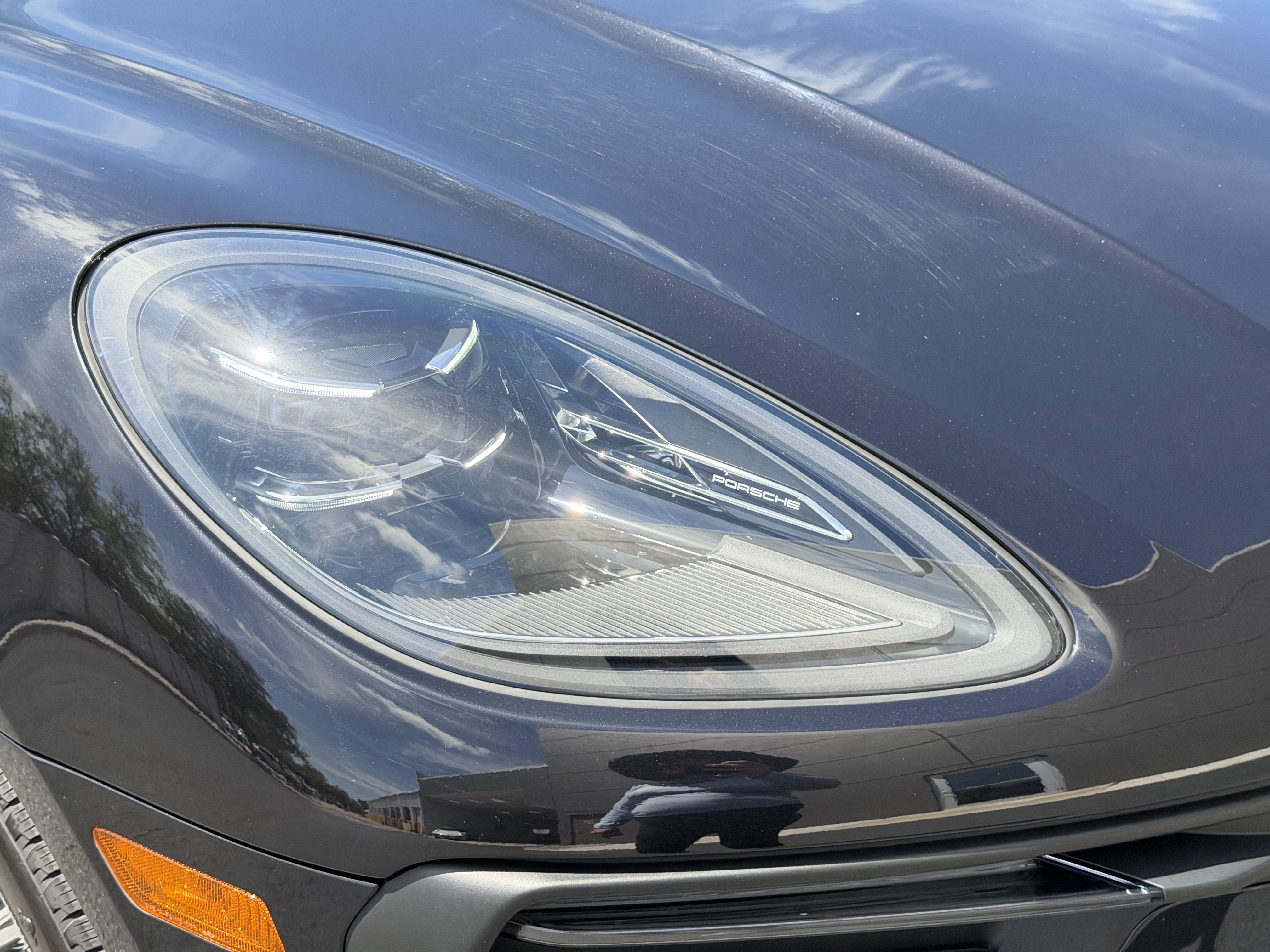 Certified 2025 Porsche Macan image 13