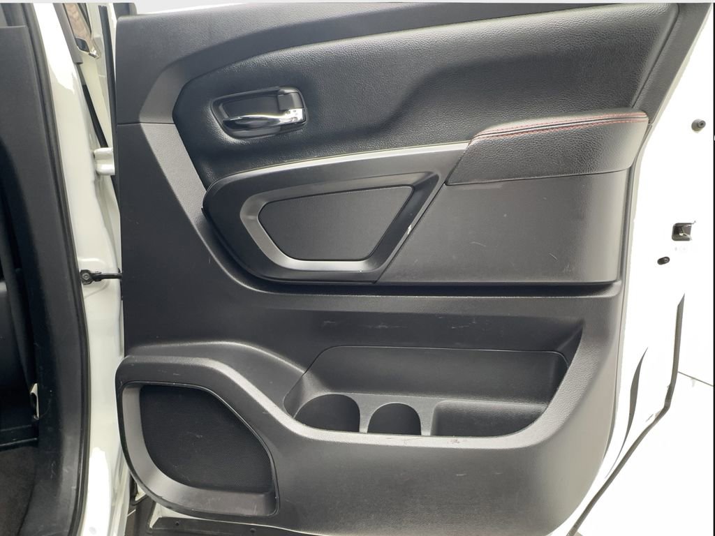 Used 2021 Nissan Titan PRO-4X image 30