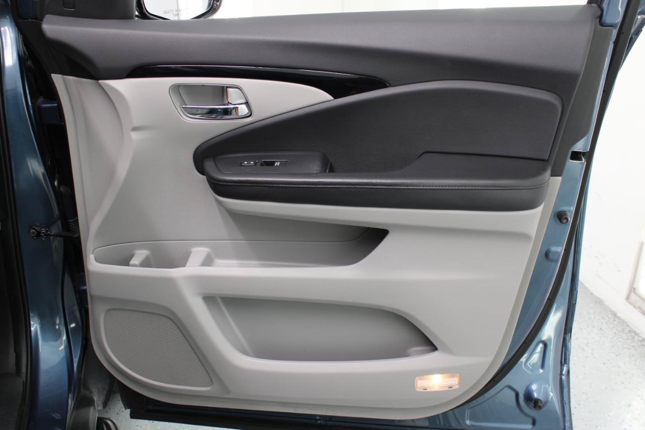 Used 2016 Honda Pilot Elite image 54