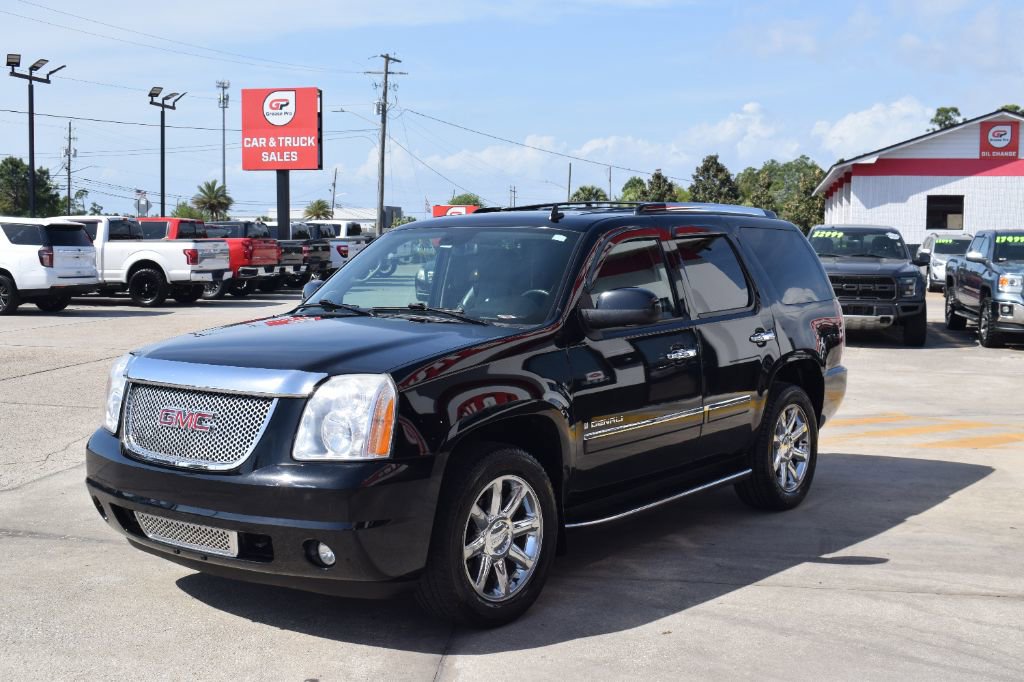 Used 2009 GMC Yukon Denali AWD/4WD image 1