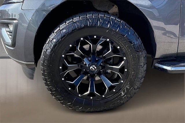 Used 2020 Ford Expedition XLT w/ Equipment Group 202A image 6