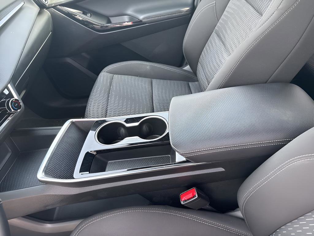 Used 2025 Chevrolet Equinox LT image 13