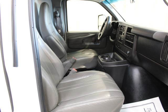 Used 2014 GMC Savana 3500 DURAMAX image 24