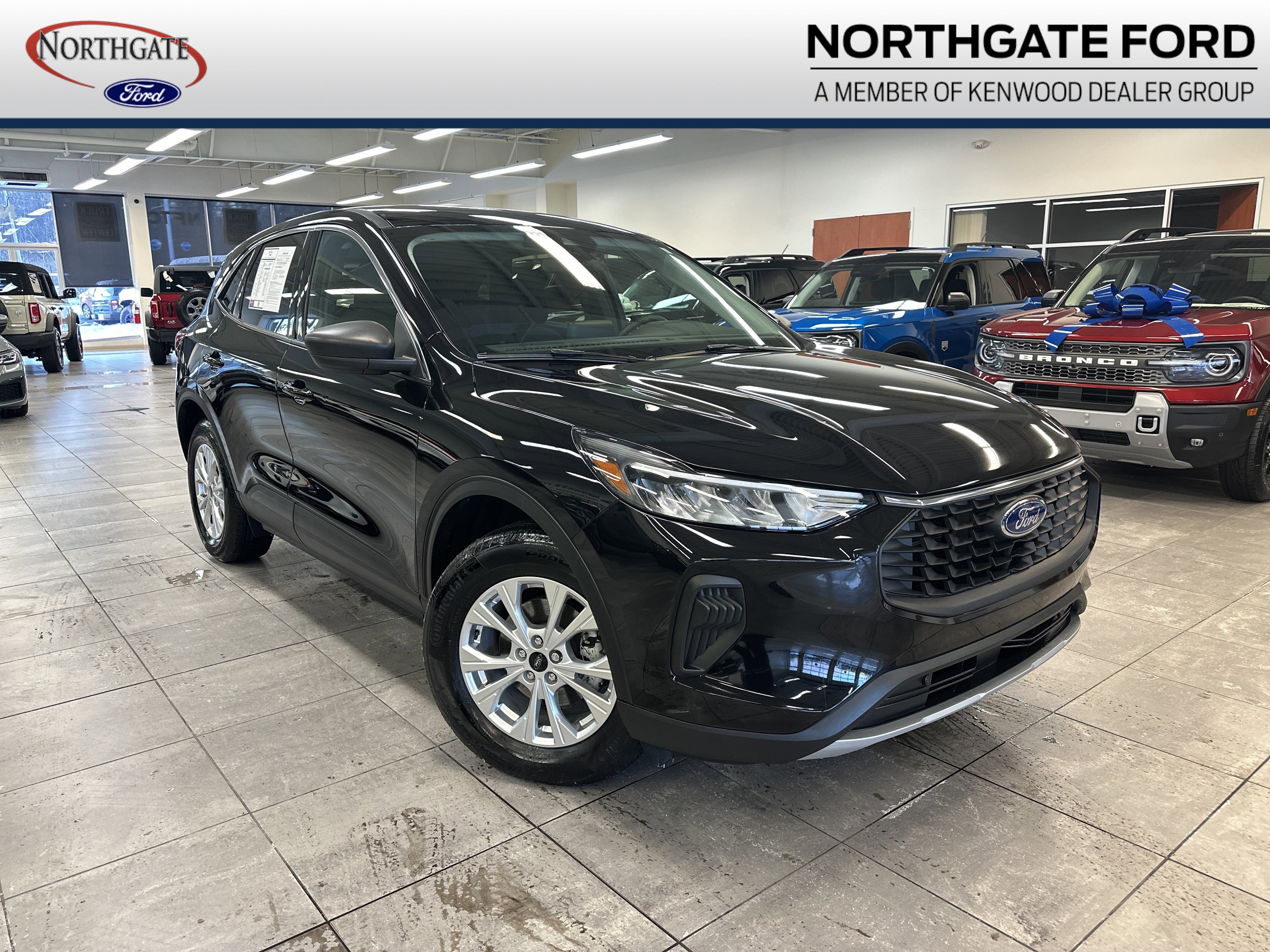 Used 2023 Ford Escape Active image 1