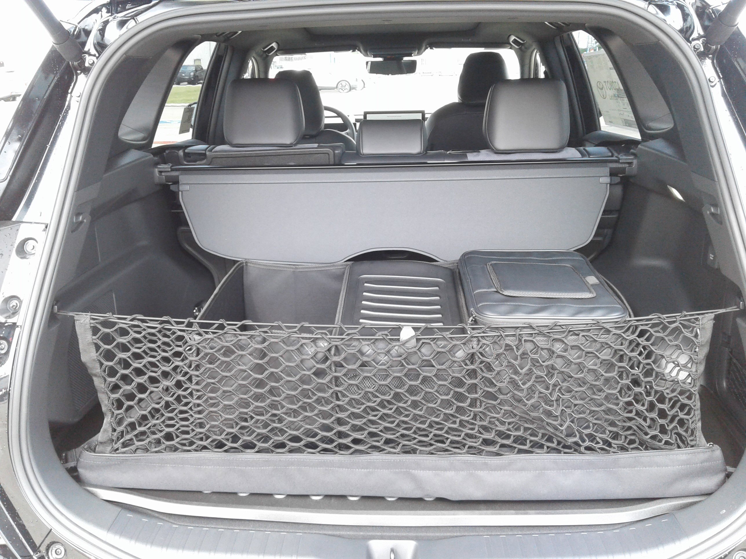 New 2026 Toyota RAV4 XSE AWD/4WD image 3