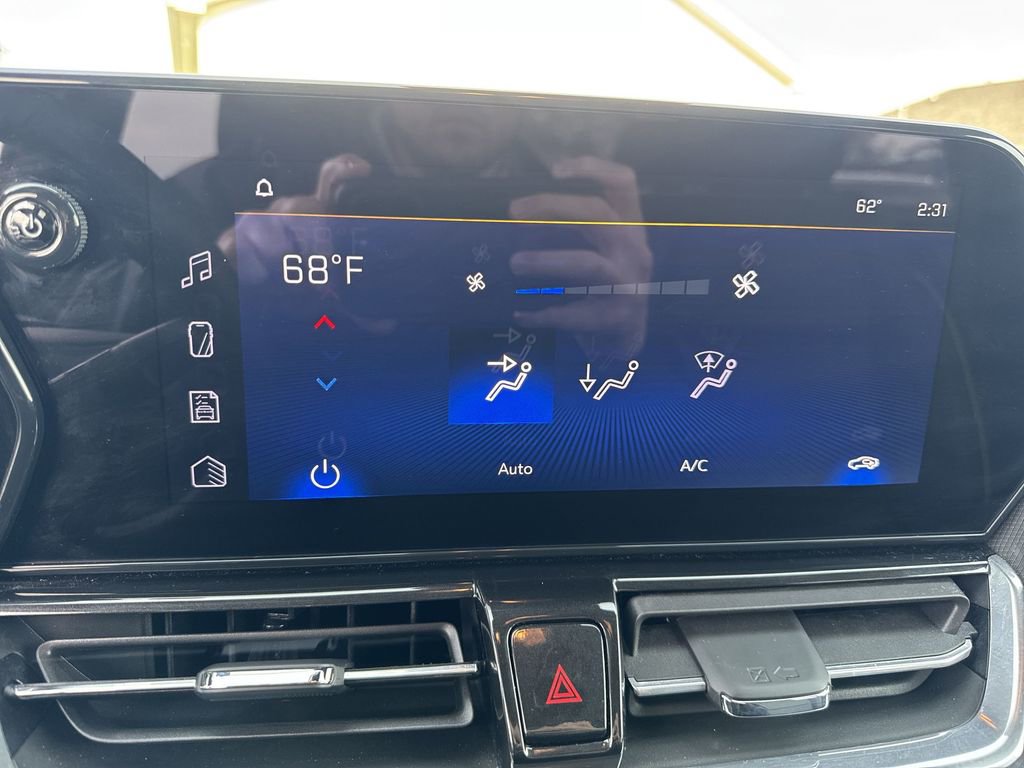 Used 2025 Chevrolet TrailBlazer ACTIV w/ Convenience Package image 19