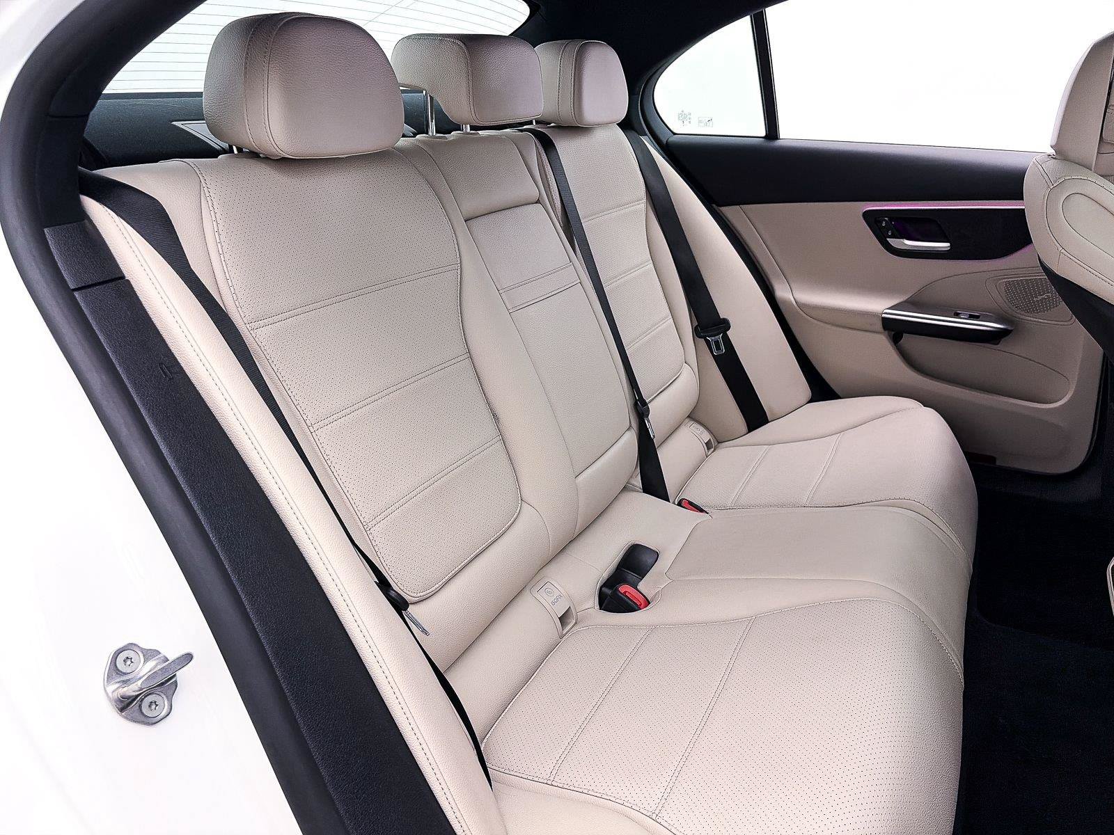 Used 2024 Mercedes-Benz C 300 Sedan image 38