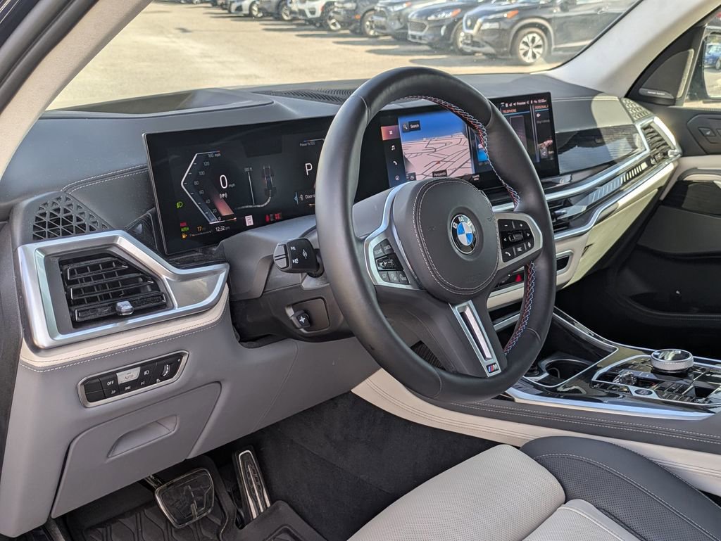 Used 2023 BMW X7 M60i w/ Executive Package image 13
