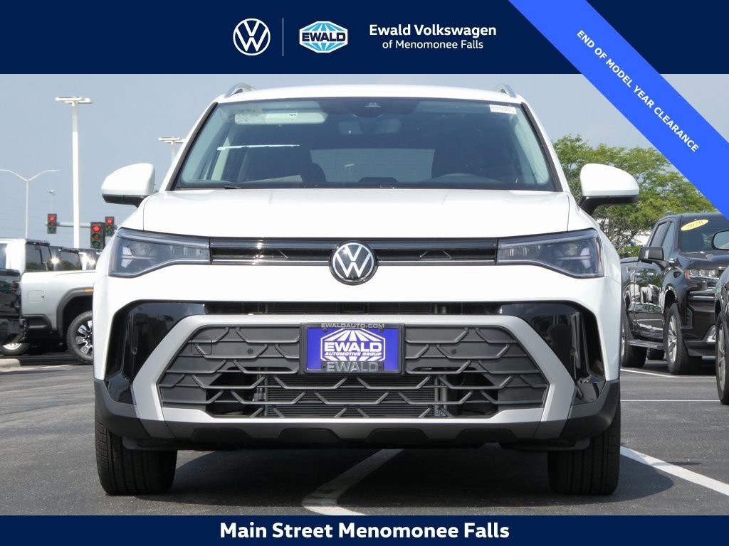 Certified 2025 Volkswagen Taos SE image 24