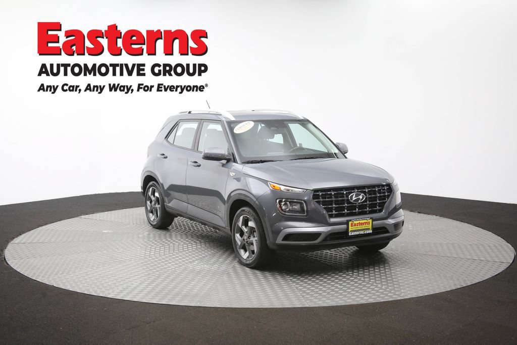 Used 2025 Hyundai Venue SEL FWD image 49