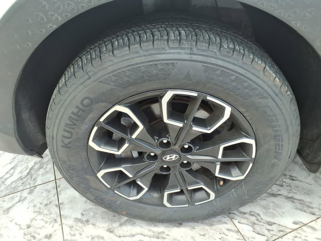 Used 2023 Hyundai Santa Cruz SEL w/ Activity Package FWD image 9