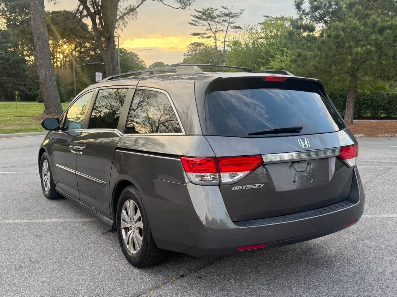Used 2014 Honda Odyssey EX image 8