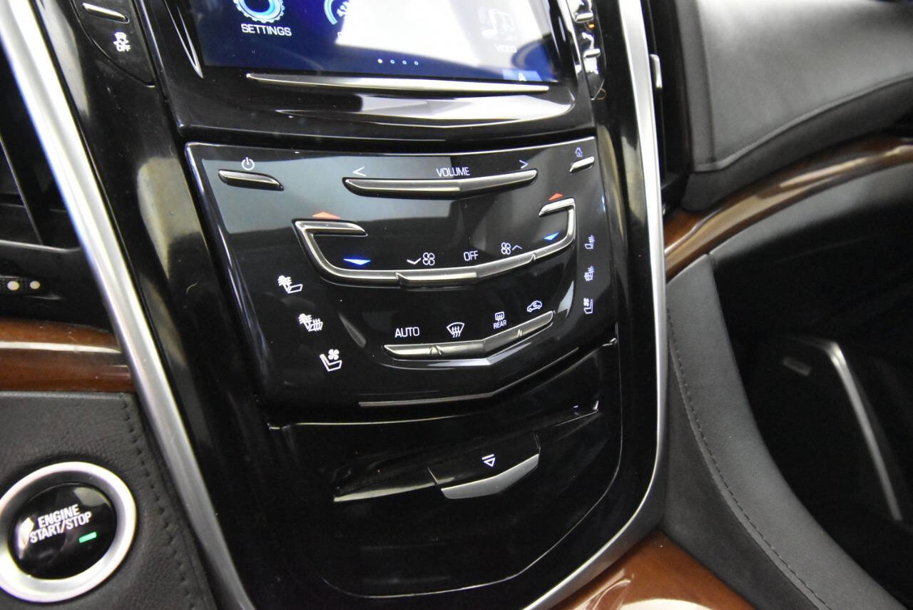 Used 2020 Cadillac Escalade Premium Luxury image 25