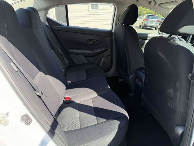 Used 2024 Nissan Sentra SV FWD image 13
