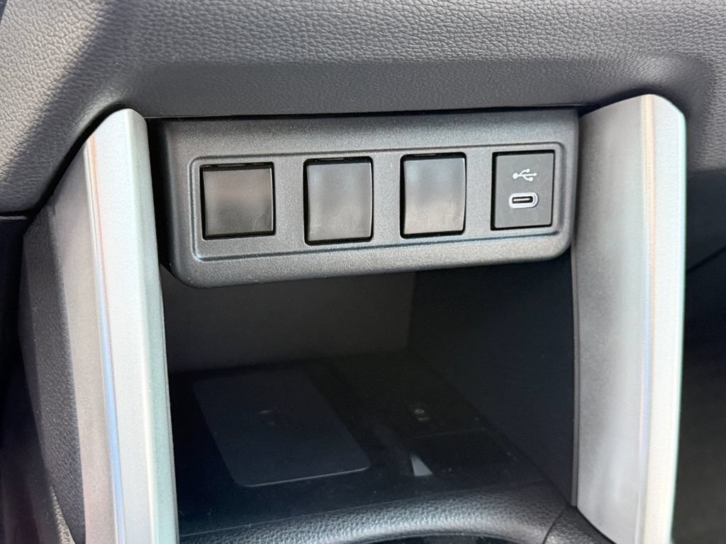 Used 2023 Toyota Corolla Cross AWD Hybrid w/ Moonroof Package image 23