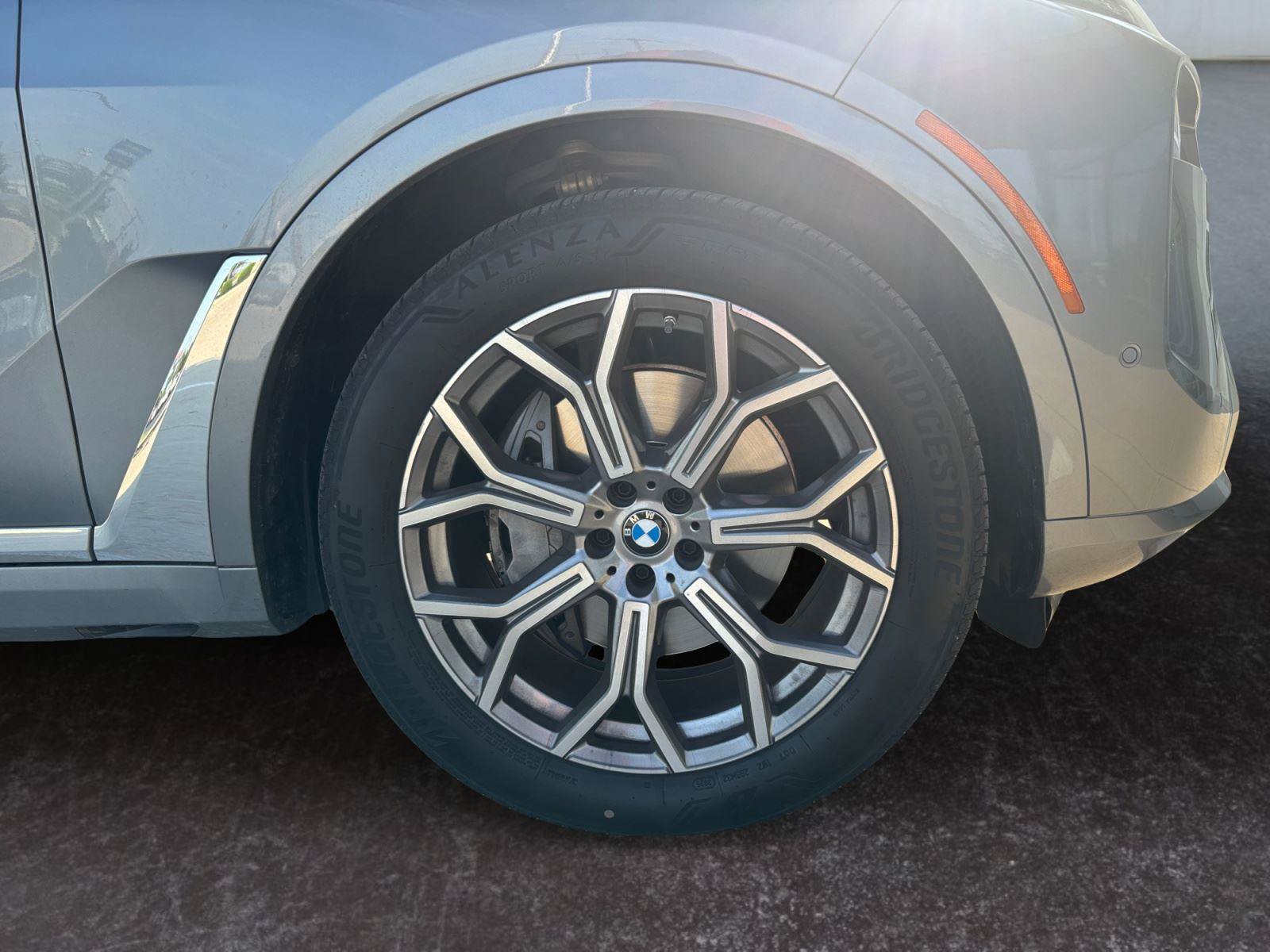 Used 2024 BMW X7 xDrive40i AWD/4WD image 28