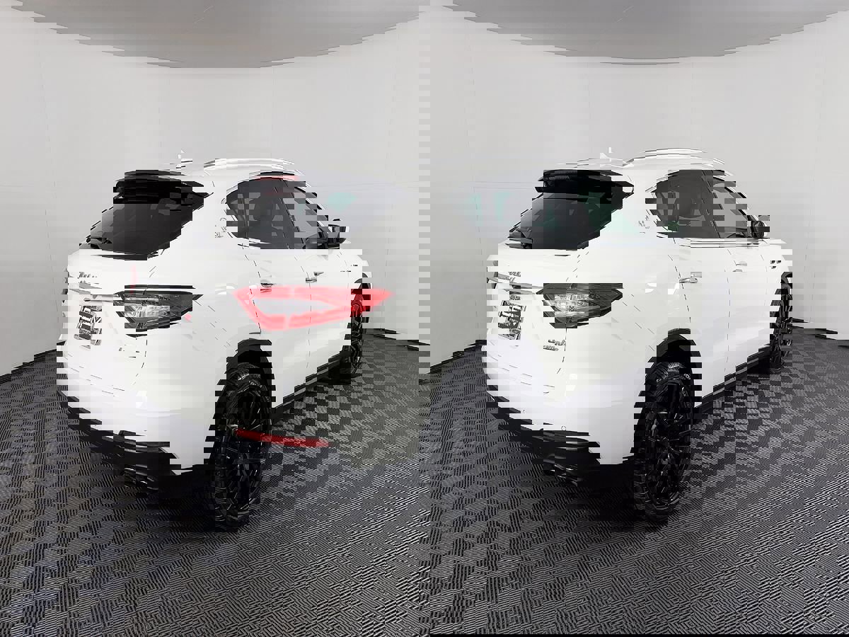 Used 2017 Maserati Levante S image 8